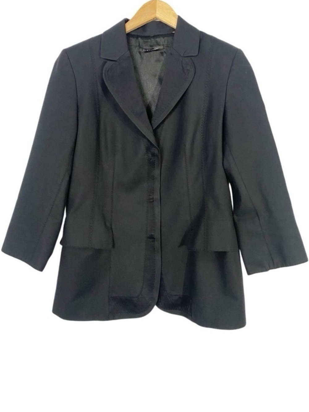 ELIE TAHARI Tailored Black Blazer
